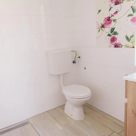 Hostel Sobe Kaki In Kivi