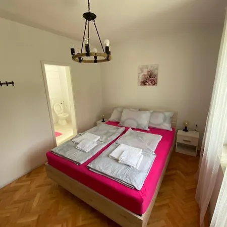 Hostel Sobe Kaki In Kivi