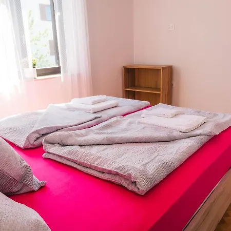Sobe Kaki In Kivi Hostal *