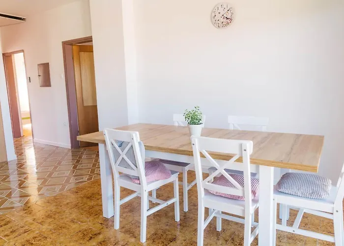 Sobe Kaki In Kivi * Izola