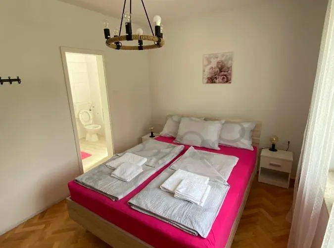 Hostel Sobe Kaki In Kivi