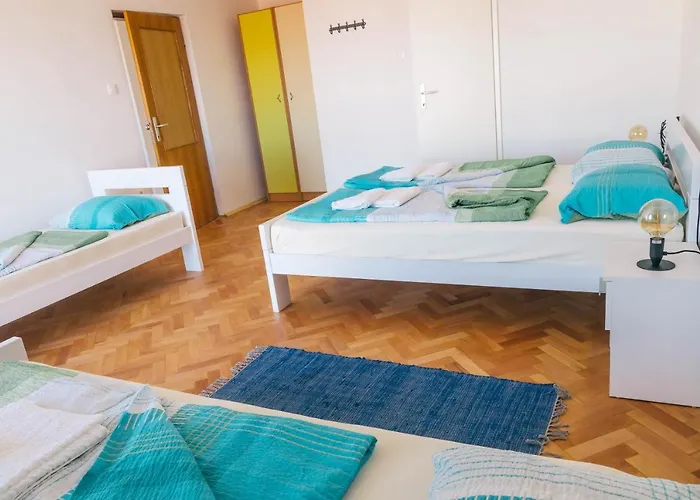 Sobe Kaki In Kivi Hostel *