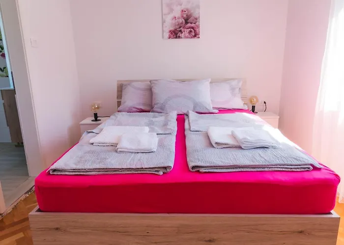 Sobe Kaki In Kivi Hostel Izola